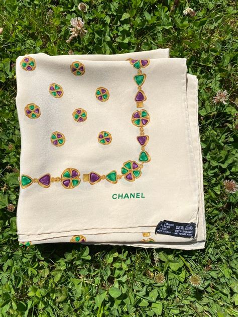 Foulard Scarf Chanel Authentic in seta vintage Tema Borsette